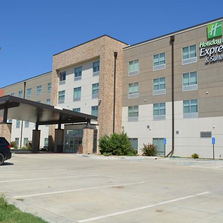 Holiday Inn Express & Suites Либерал Экстерьер фото